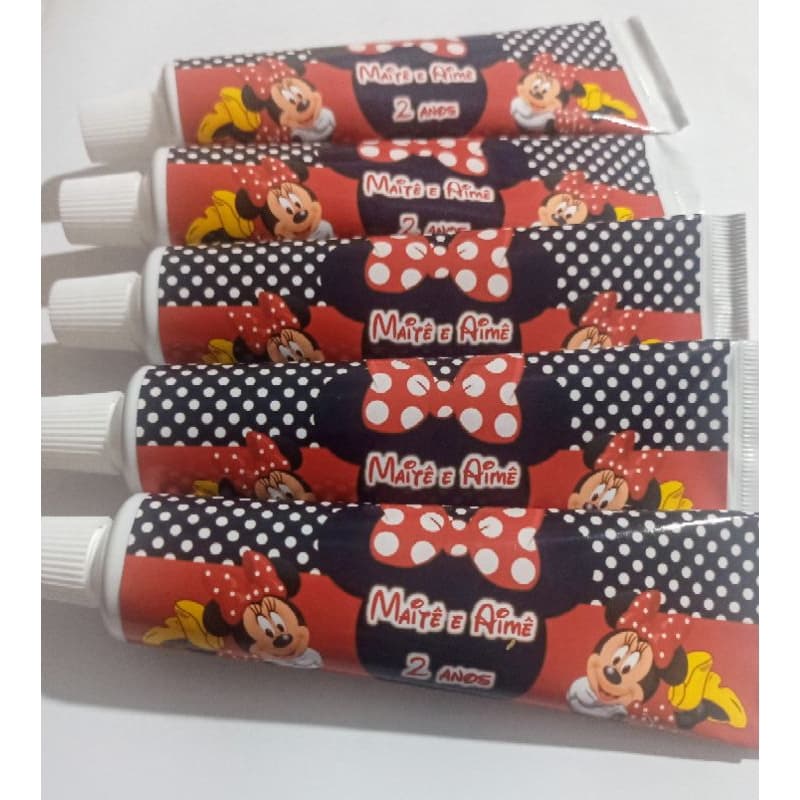 15 cremes dental personalizados e 15 escovas de dente