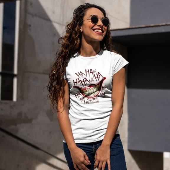 Camiseta branca básica estampa de coringa. Camiseta tecido alta qualidade. Feminina e masculina