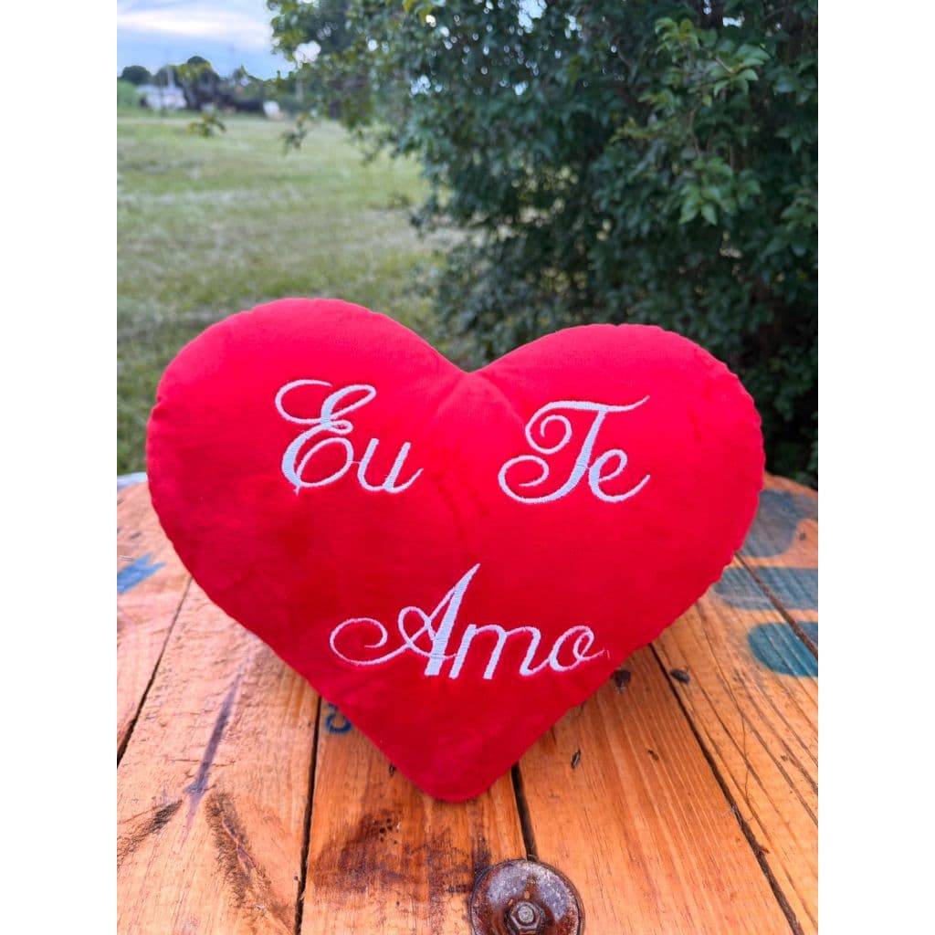1 Almofada Grande Eu te amo Coração Dia Dos Namorados Pelúcia Bordado 35x25 cm