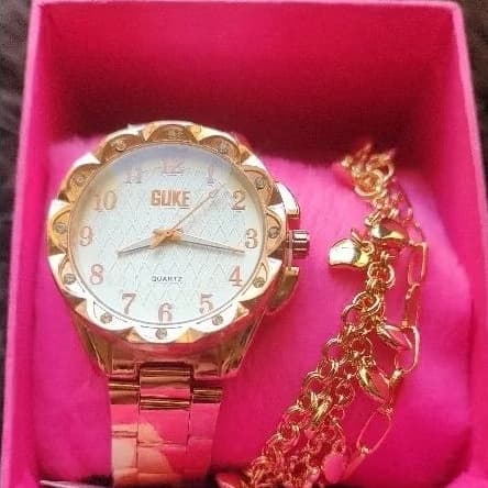 Relógio Feminino com Kit de Pulseira Folheado a Ouro – Acompanha Caixinha Elegante