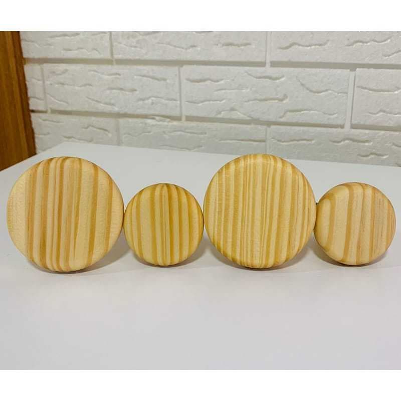 kit 4 Ganchos redondos em madeira/cabideiro P 5cm e G 7cm borda arredondada