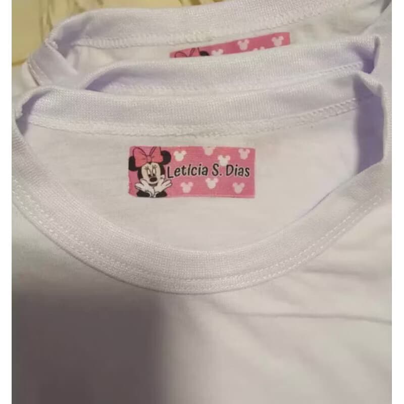 Etiqueta de roupa termocolante com ferro de passar
