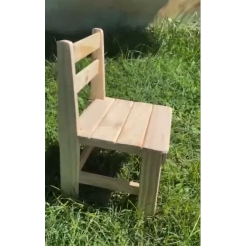 caderinha infantil com 2 peças em pinos