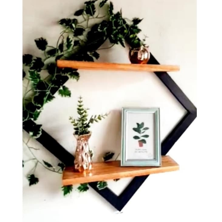 Quadro decorativo losango 60cm duplo com prateleiras envernizada