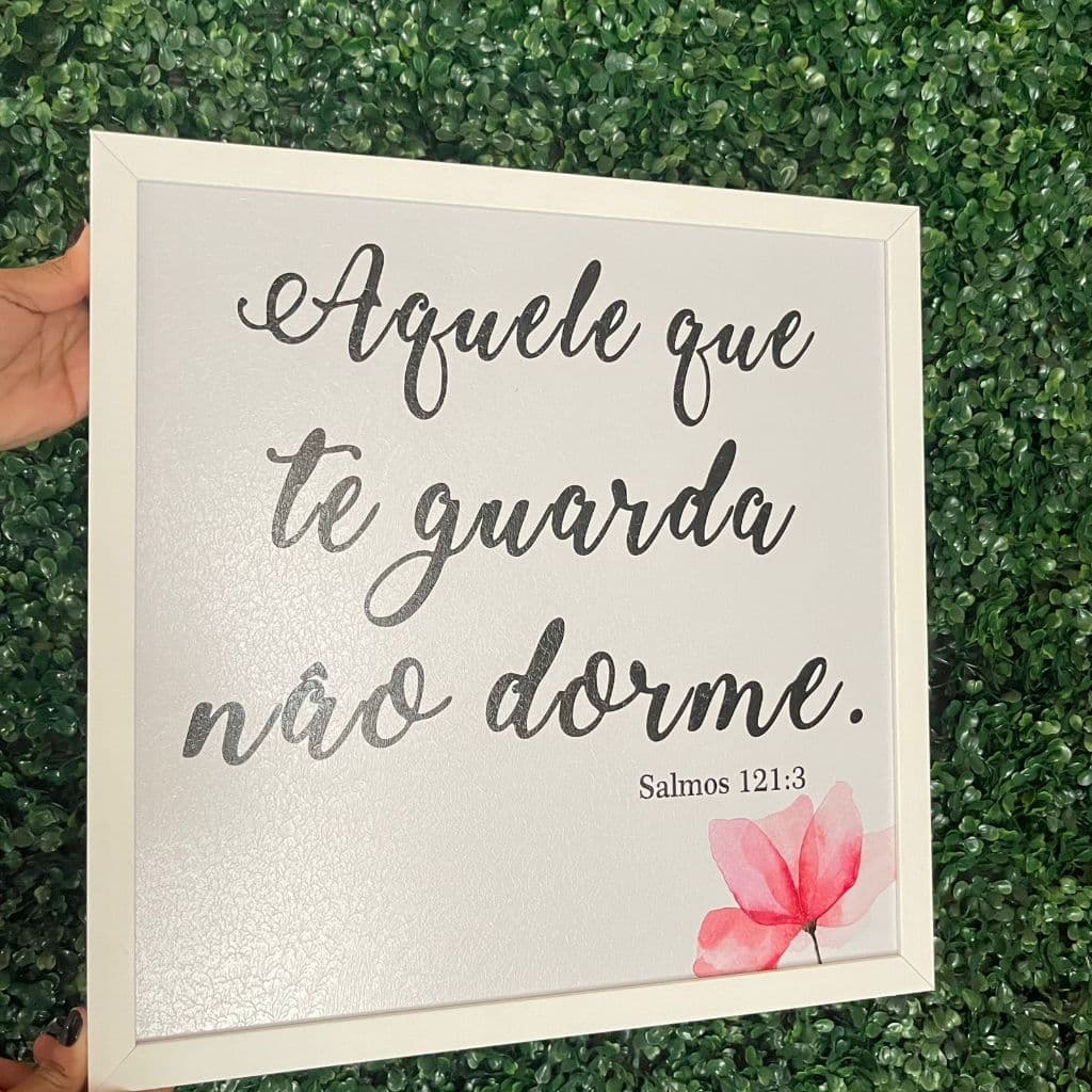 Quadro para caixa de luz resinado com moldura  53X53 AQUELE QUE TE GUARDA NÃO DORME
