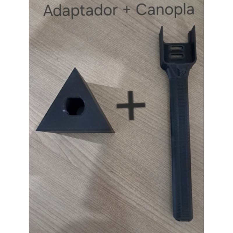 Adaptador Pará Microfones com Canopla Triangular