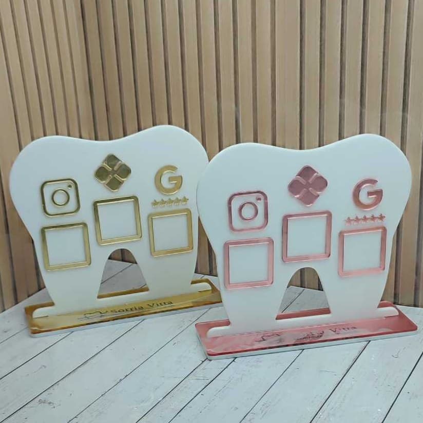 Placa 3 QRCODE personalizado com sua logo em formato de dente /odontologia consultório odontológico