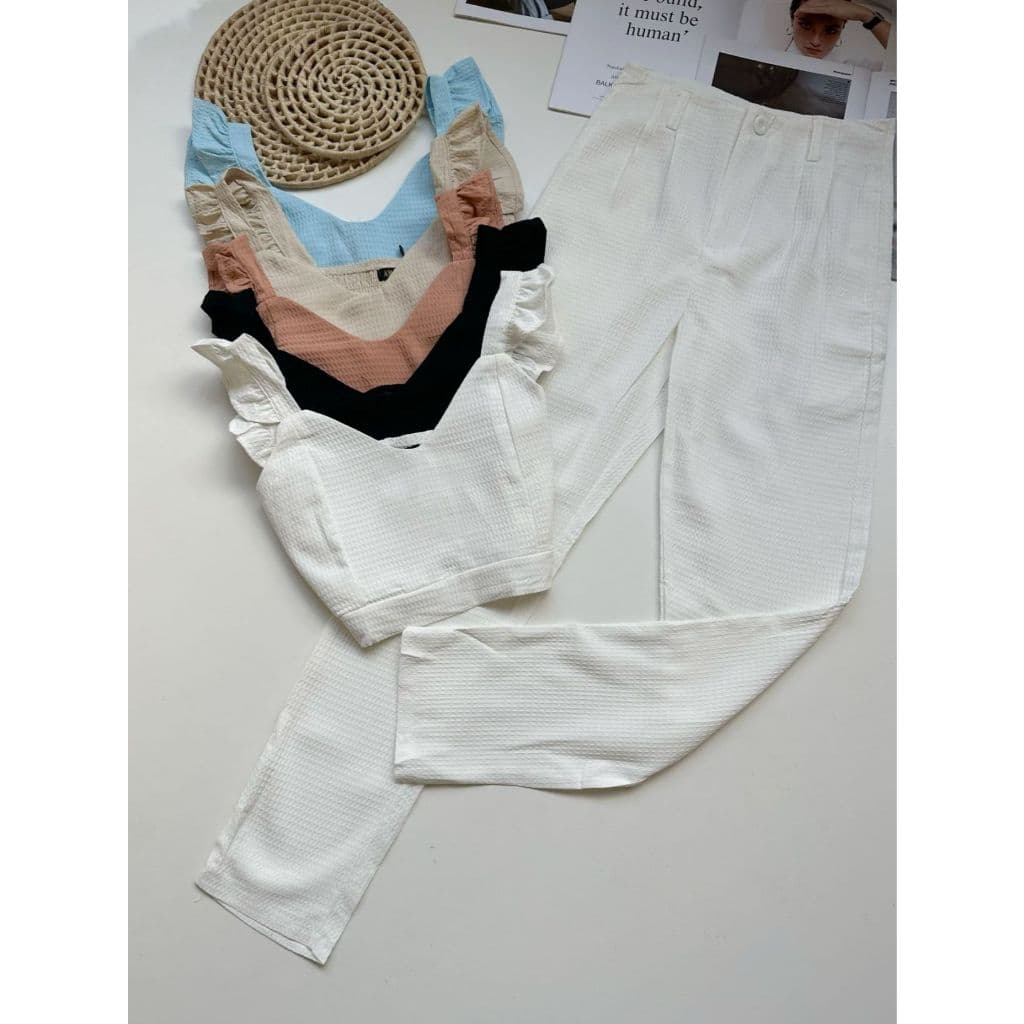 Conjunto Feminino Tecido Pique Top e Calça reta