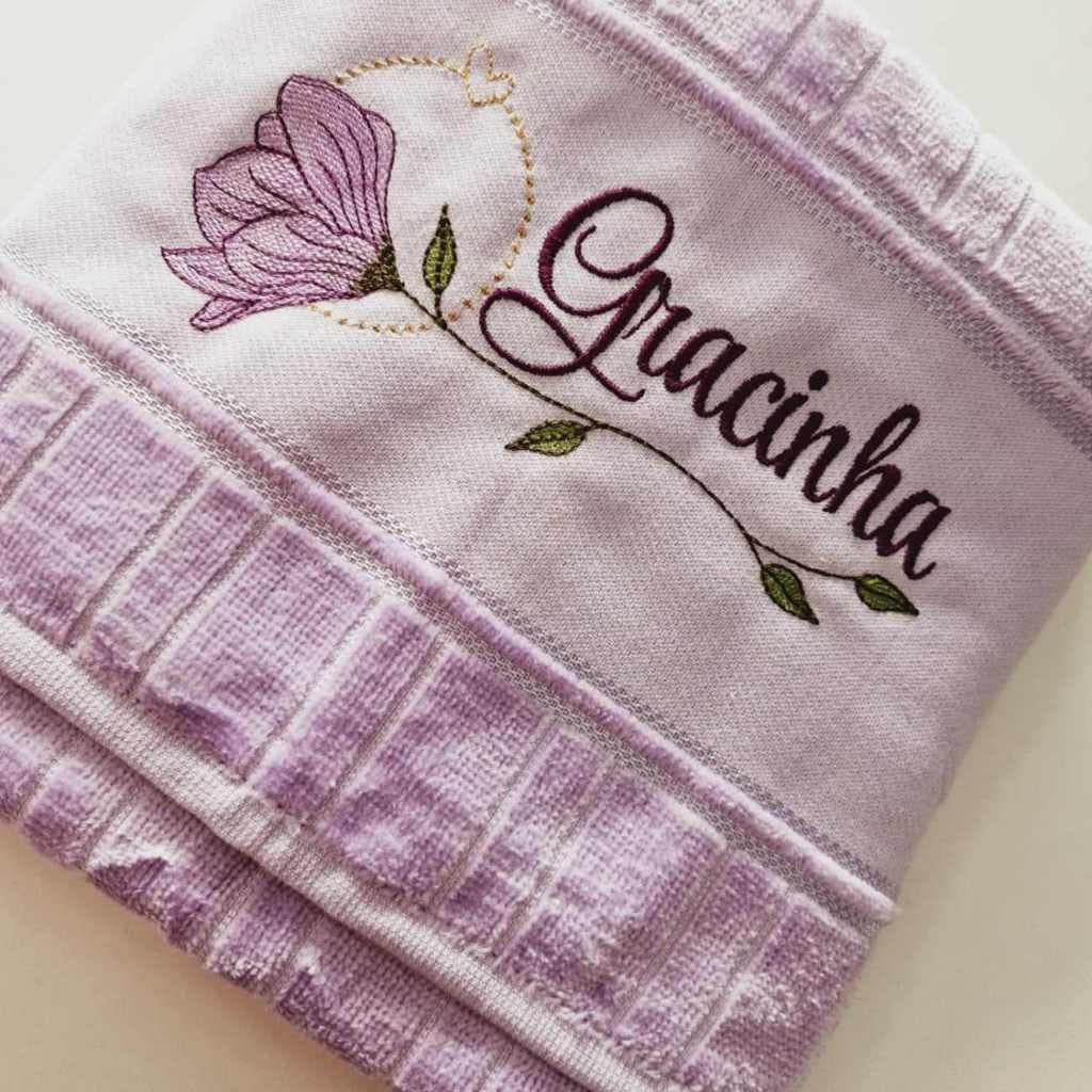 Toalha de BANHO Bordado de Flor e Nome Personalizado Presente Dia Das Mães