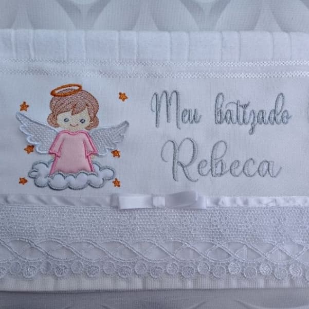Toalha Bordada para Batizado Anjo 3D Personalizada Lembrança de Bebê
