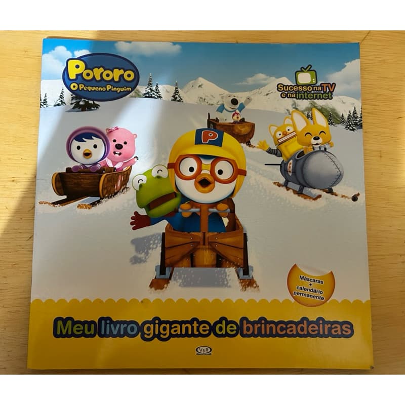 Pororo: Meu livro gigante de brincadeiras