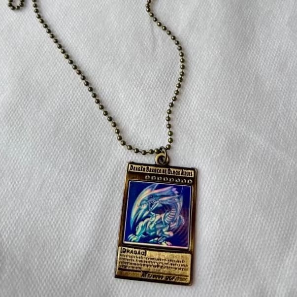 Colar Holográfico Carta Dragão Branco Olhos Azul