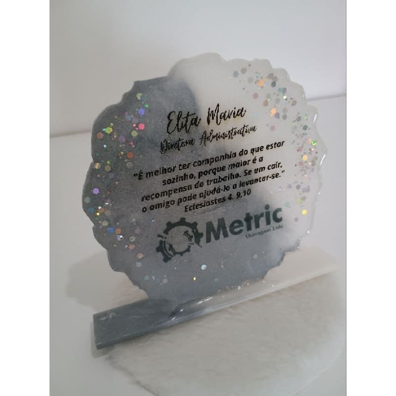 Placa Pix, porta retrato, presente, lembrança de Madrinha, lembrança de empresa ou identificação em resina COM BASE