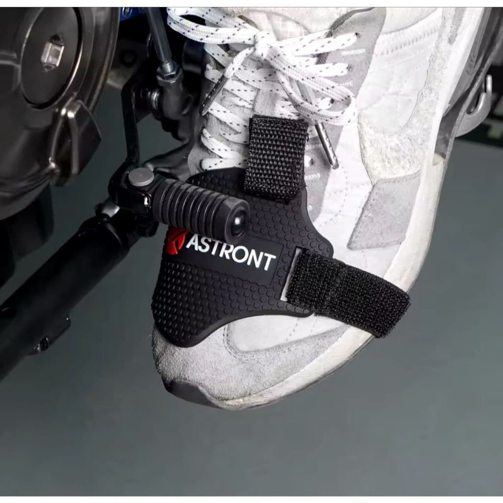 Protetor Capa para Tenis Sapato Bota Ajustável Para Pedal Cambio Marcha Moto Preto Proteção