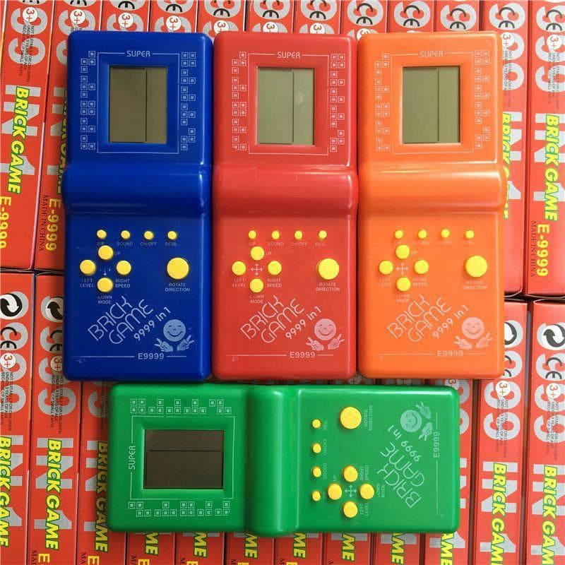 Mini Game Portátil Retro Brinck Game 9999 Jogos Material Resistente Envio Rápido - Cor Sortida 1 Unidade