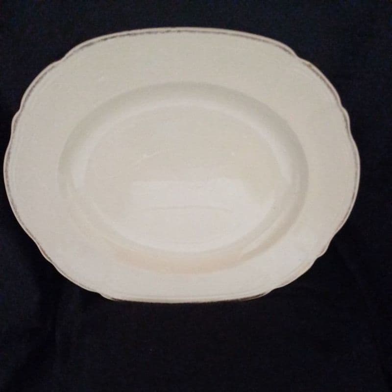 Travessa   de porcelana oval Inglaterra