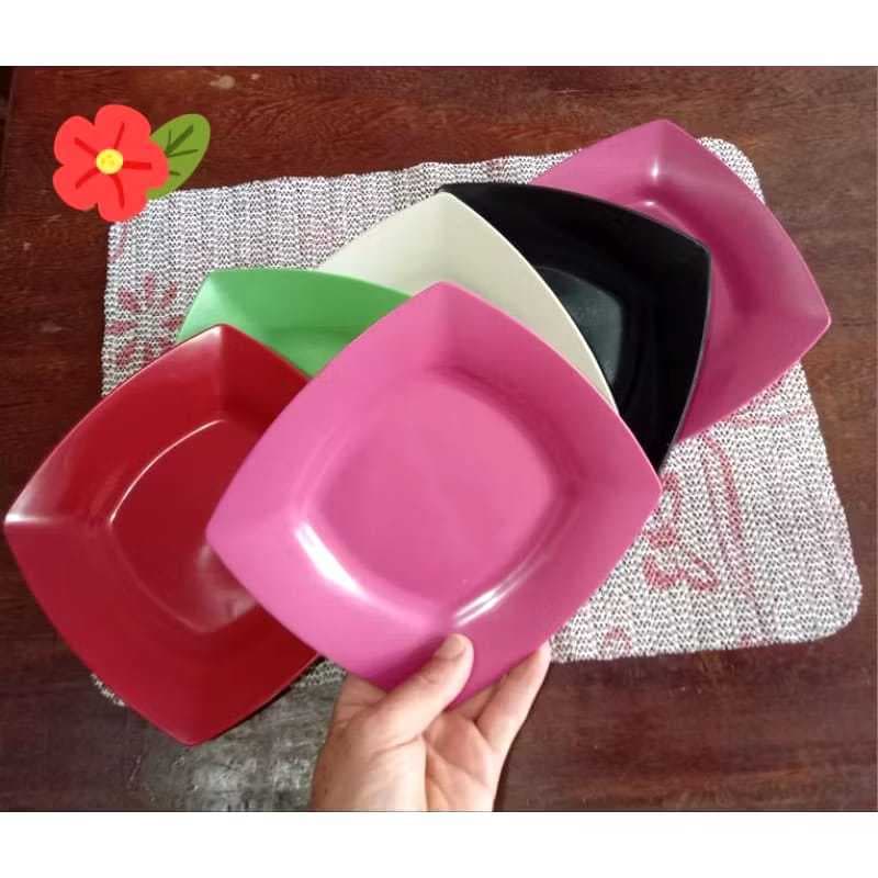 Kit 4,8,12,16 ou 20 Pratos para Sobremesa Quadrado(Plástico). Café da Manhã/Almoço/Jantar.