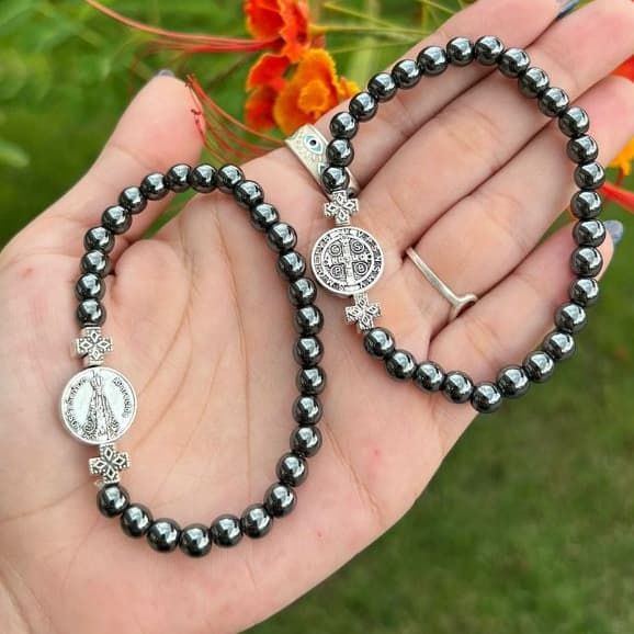Pulseira Nossa Senhora Aparecida São Bento Hematita Elastico