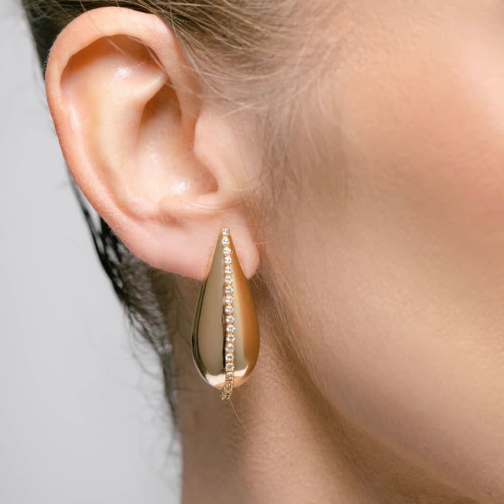 SEMIJOIA BRINCO GOTA RIVIERA FOLHADO BANHADO A 5 MILÉSIMOS DE OURO 18K JOIAS DE LUXO FEMININO - HANDORA