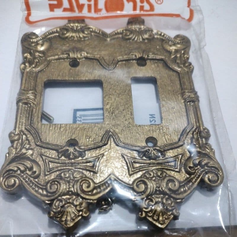 Espelho Placa Linha Colonial 4X4 para 1Interruptor Simples e 1 Interruptor Duplo