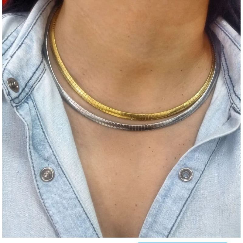 Choker aro aço inox. Aro semi rigido. Colar chique com caimento impecável no colo!
