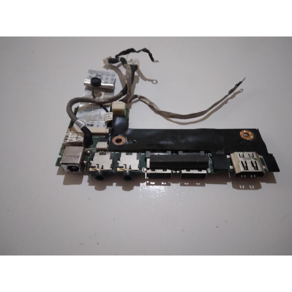 PLACA DE USBS E AUDIO DC JACK PARA NOTEBOOK CCE WIN E25L ORIGINAL FUNCIONANDO CORRETAMENTE