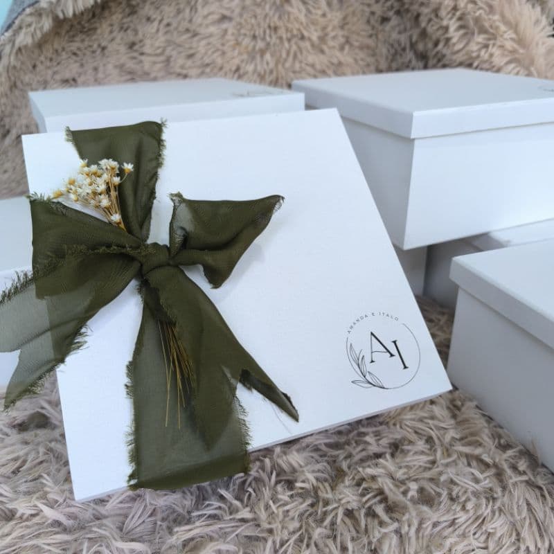 CAIXA MDF BRANCA 20X20 PERSONALIZADA INICIAIS, LOGO, CASAMENTO, PADRINHOS, 15 ANOS