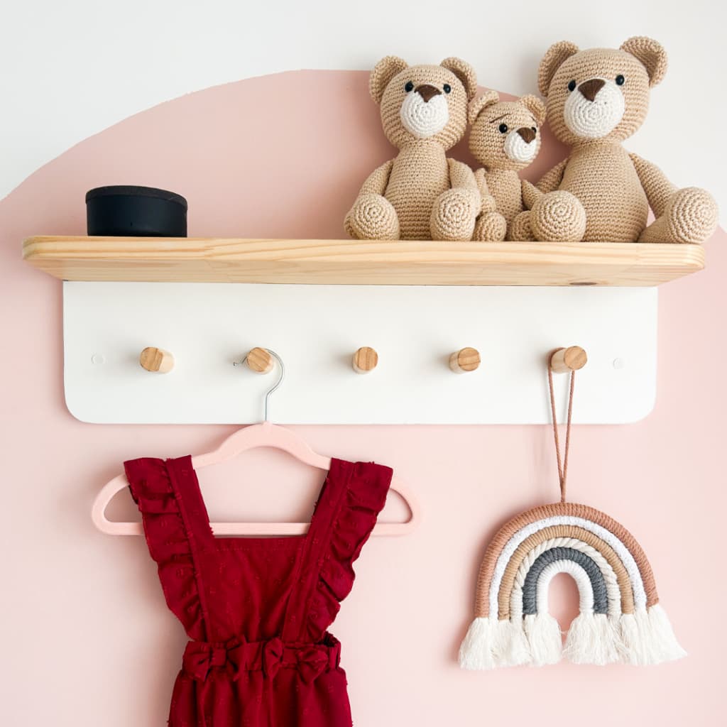 Cabideiro Infantil Montessori com Prateleira 60cm – MDF + Pinus | Quarto de Bebê | Organizador
