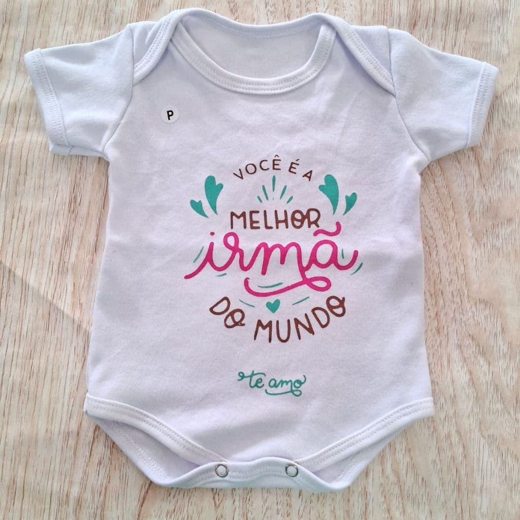 Body Infantil Manga Curta Branco Temático Bebê Frase 100% Suedine