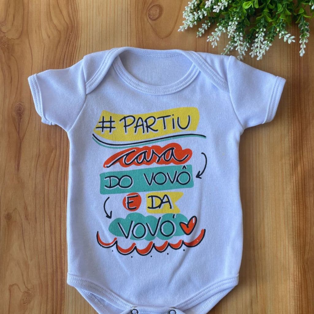 Body Infantil Manga Curta Branco Temático Bebê Frase 100% Suedine