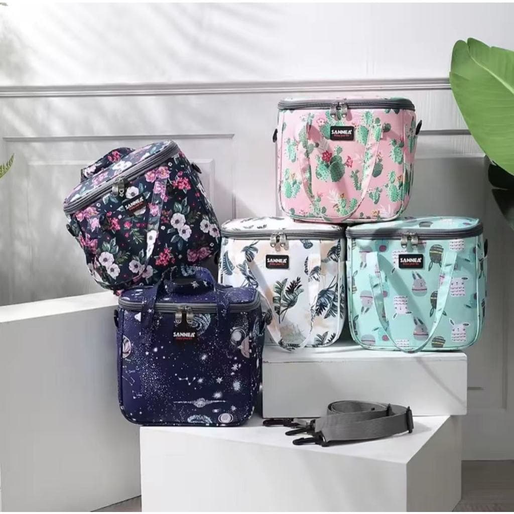 Bolsa térmica várias estampas capacidade 7 litros