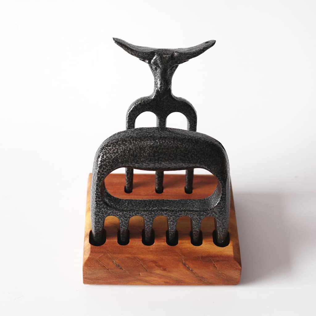 Kit Churrasco Garra De Urso Garfo Tridente E Base De Madeira presente ou area churrasco