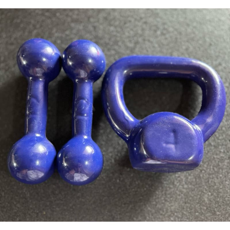 kit de treino ketlebell 4kg + par de halteres 2kg emborrachado azul