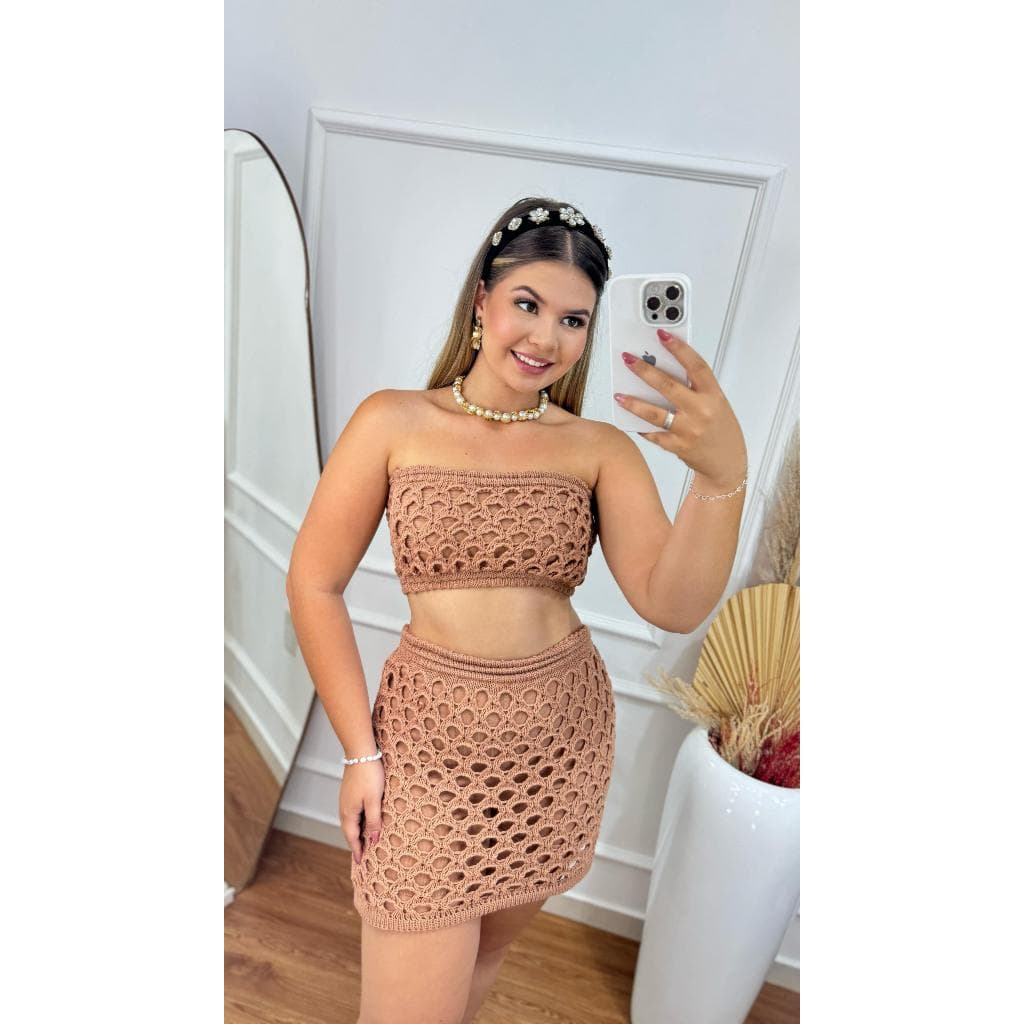 Conjunto  Feminino Saia Curta Top Faixa  Tricot Com forro Lançamento Verão Moda Blogueira