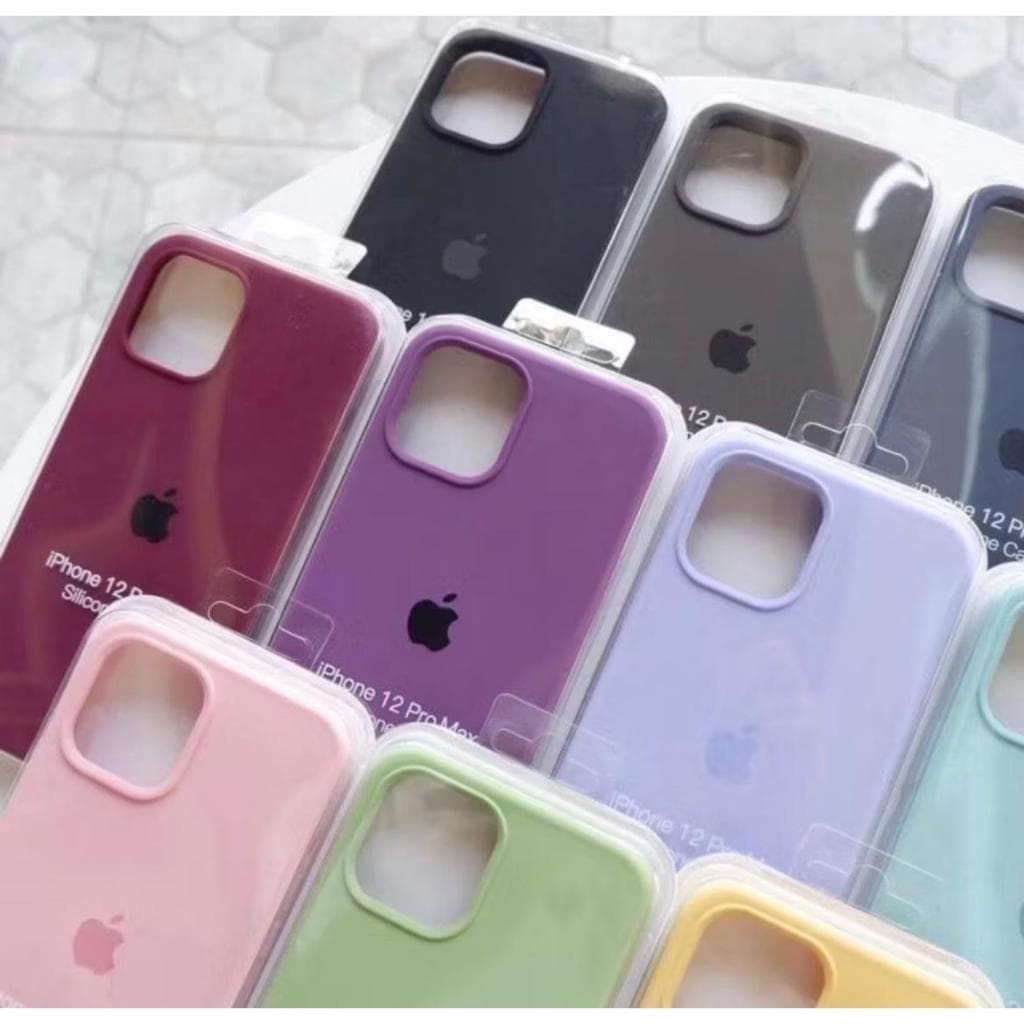 Capinha iPhone 11 / 11 Pro / 11 Pro Max Case Capa Silicone Aveludada Premium Com Logam