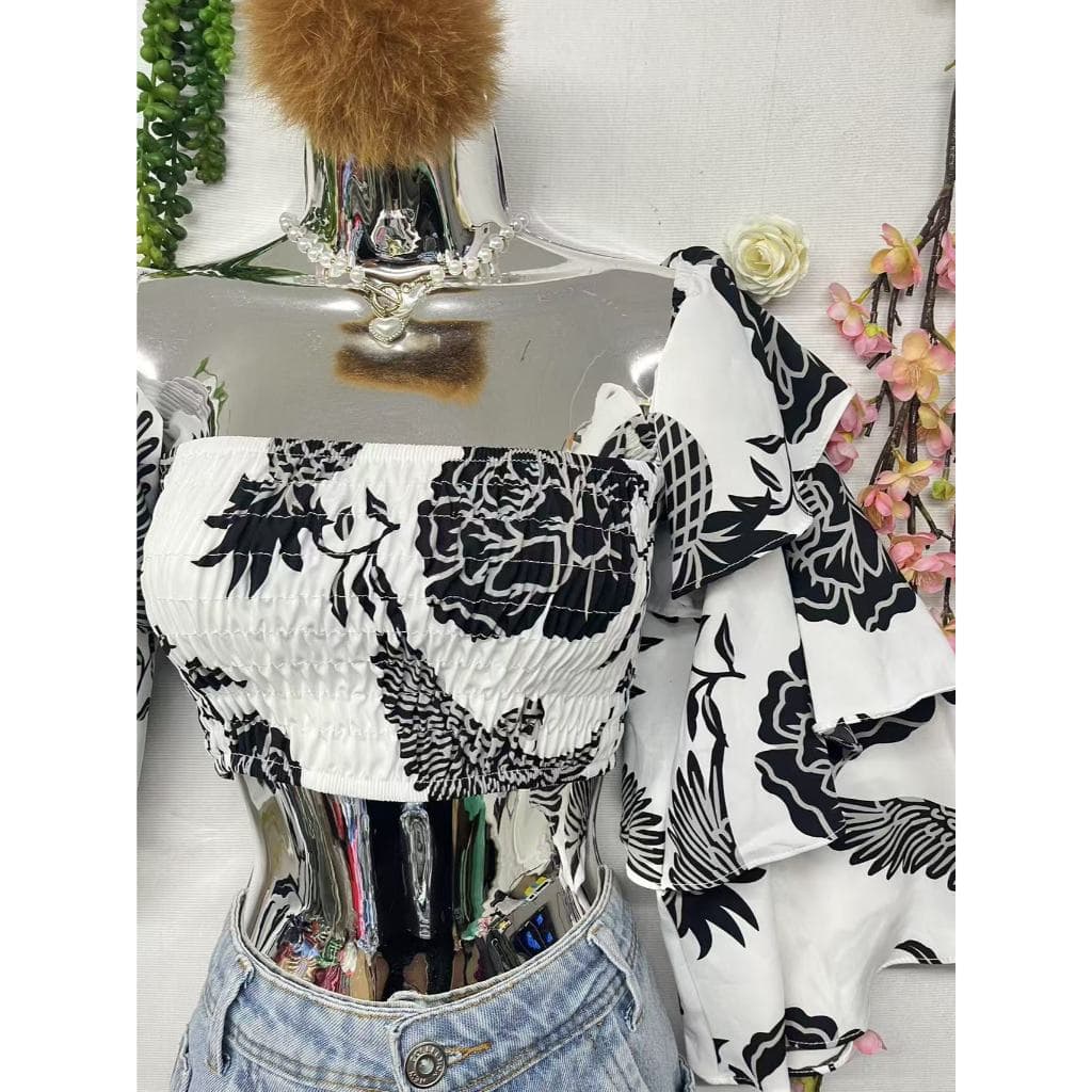 T079Cropped Maria Ciganinha Manga Longa Em Camadas E Babados