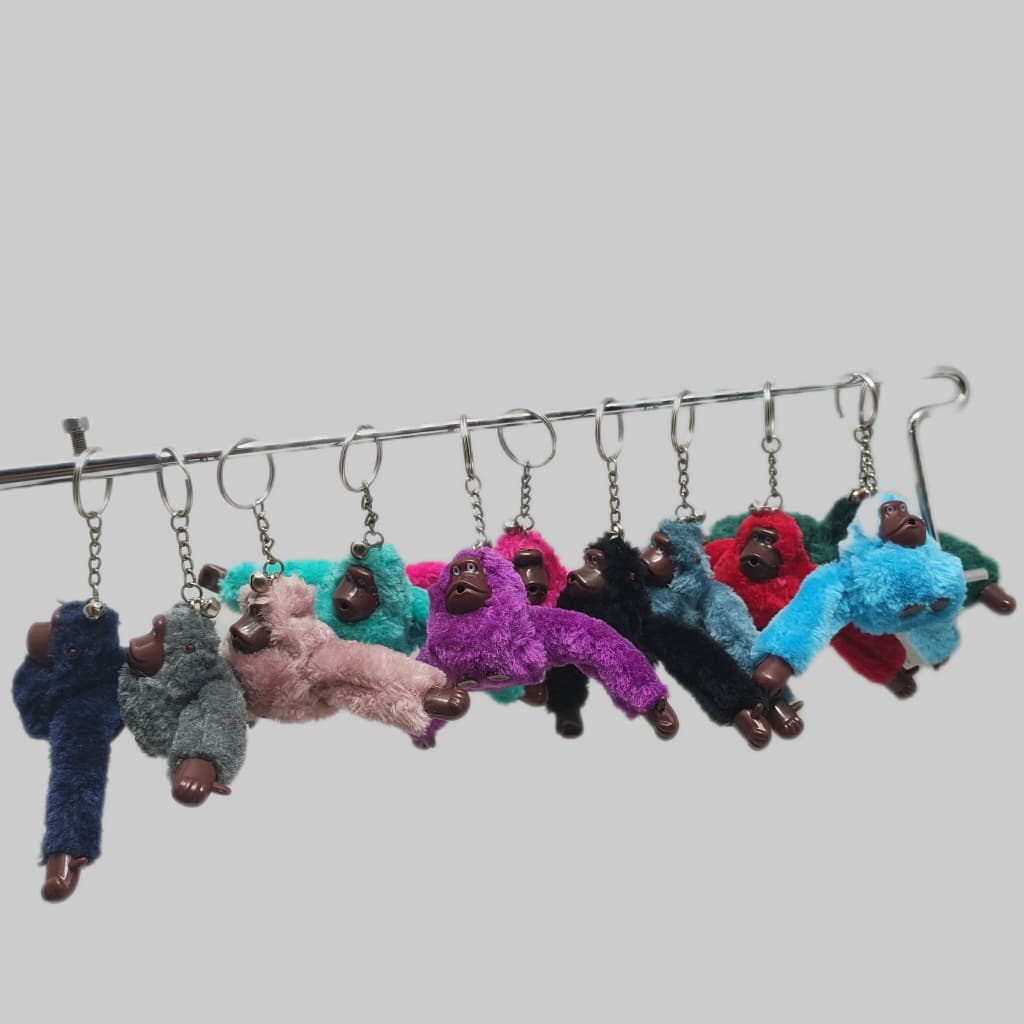 chaveiro macaco pelúcia, idêntica ao anuncio