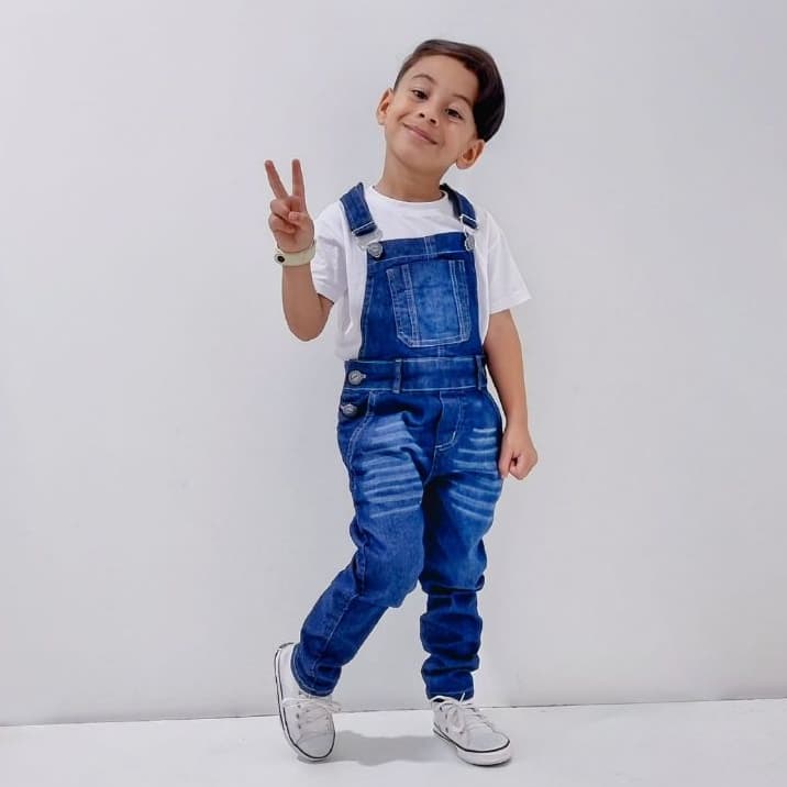 Jardineira De Calça Jeans Infantil Menino Estilosa