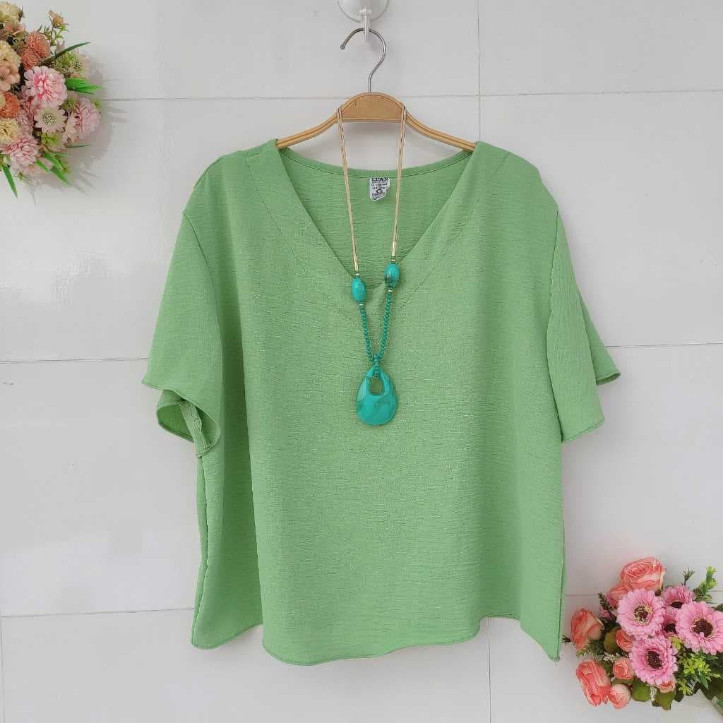 Novas camisas femininas de manga curta plus size.  Tecido Duna