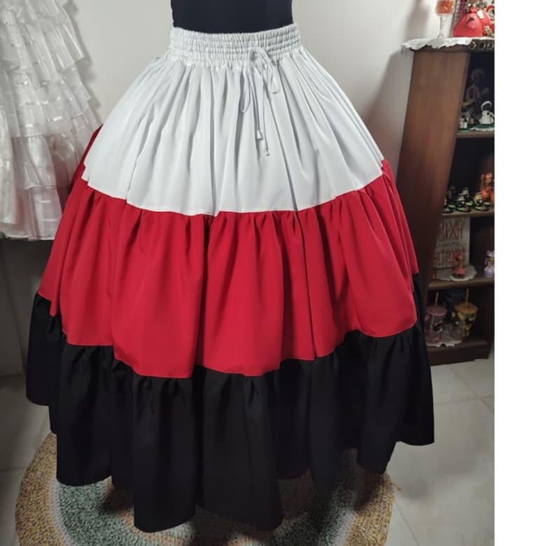 Saia Branca, Vermelho e Preto de Santo BELA com 10 Metros de Roda   Candomblé / Umbanda
