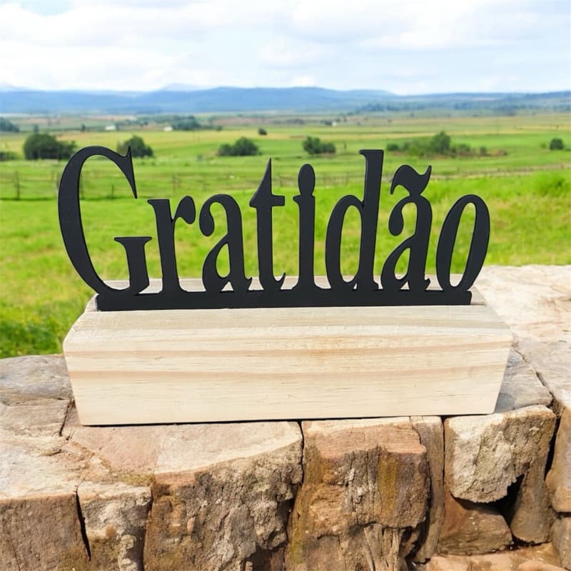 PALAVRA DECORATIVA TOTEM MADEIRA MDF PRETO PARA MESA ESTANTE GRATIDÃO OTIMO ACABAMENTO BRINDE PRESENTE ENCAIXE PERFEITO