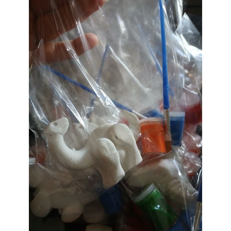 Lembrança Kit Pintura dinossauros funny com 1 dinossauro, 2tintas e 1 pincel com 40 lembranças de aniversário