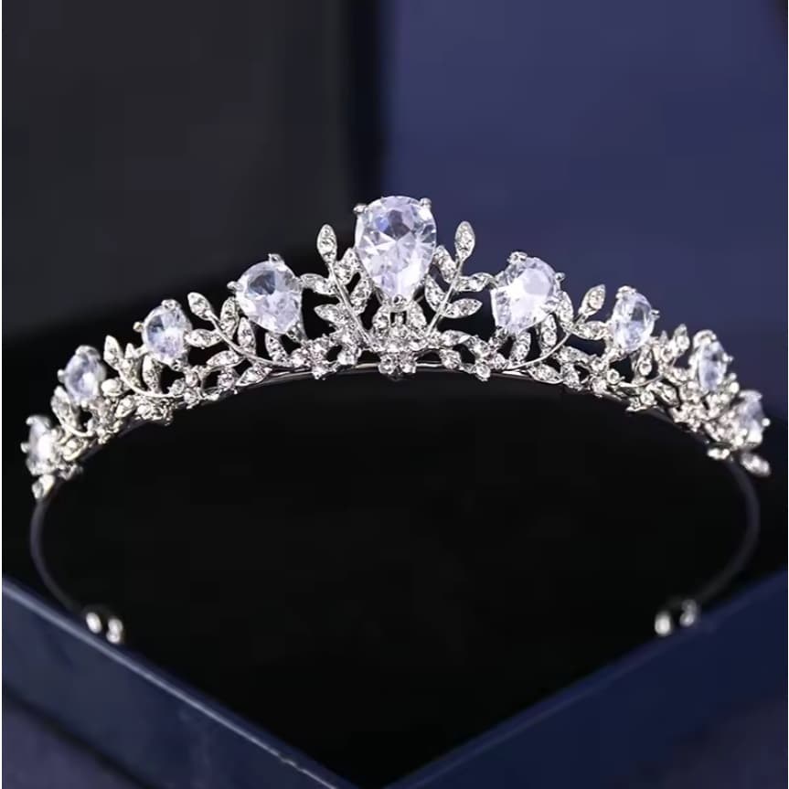 Coroa Delicada Noiva Casamento Debutante Dama de Honra Festa Pedraria Azulada