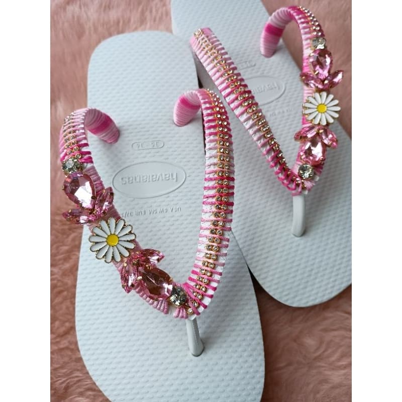 Chinelo Havaianas Customizado Com Pérolas.