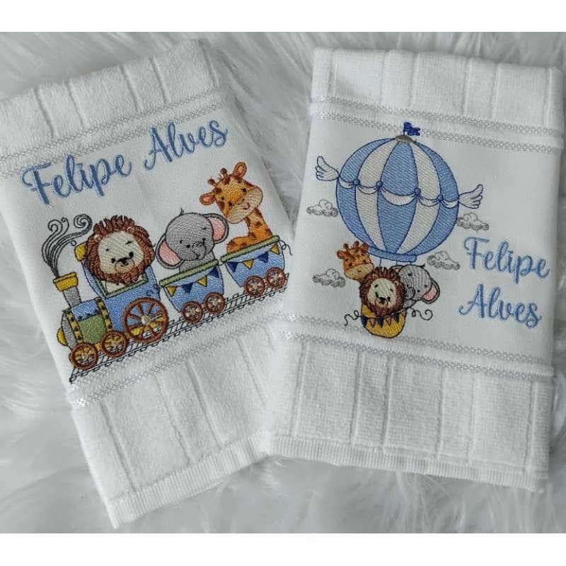 2 Toalhas de mão, toalha de boca, lavabo bordada personalizada, com nome e desenho.
