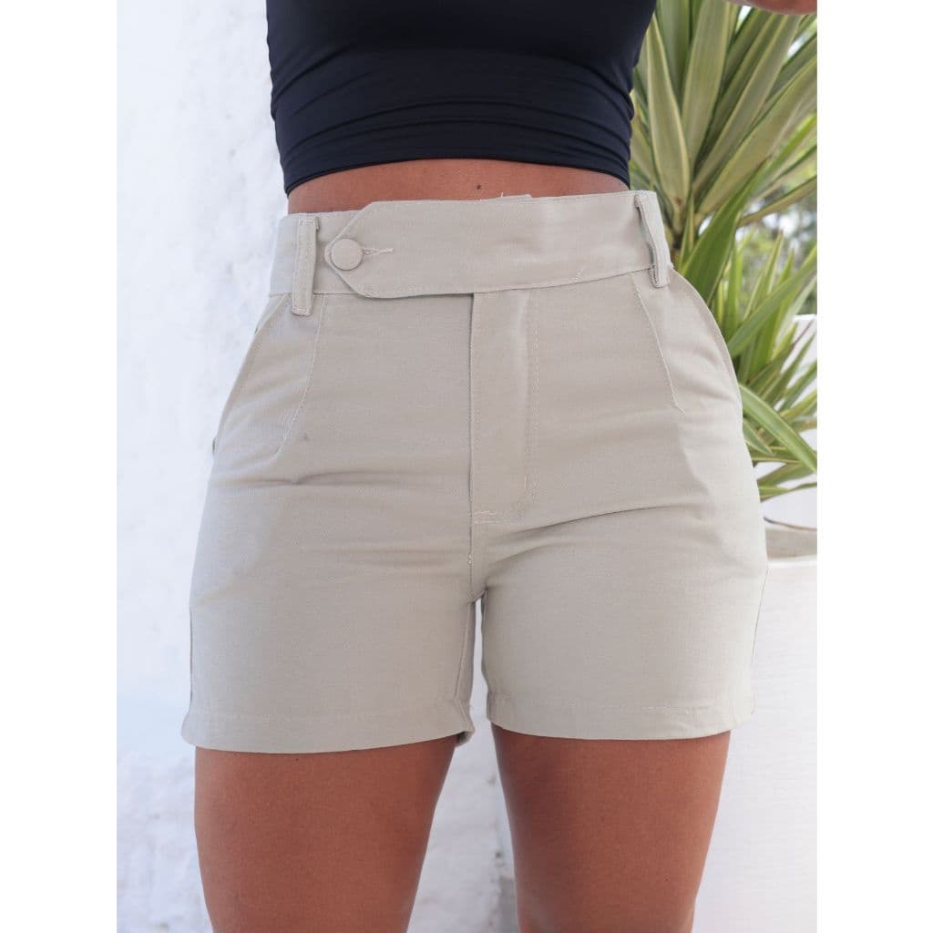 SHORT JEANS FEMININO CASUAL BEGE COM BOTÃO