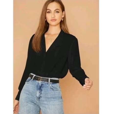 Camisa Social Feminina Preta Tamanho M – Toque de Seda, Elegante e Sofisticada