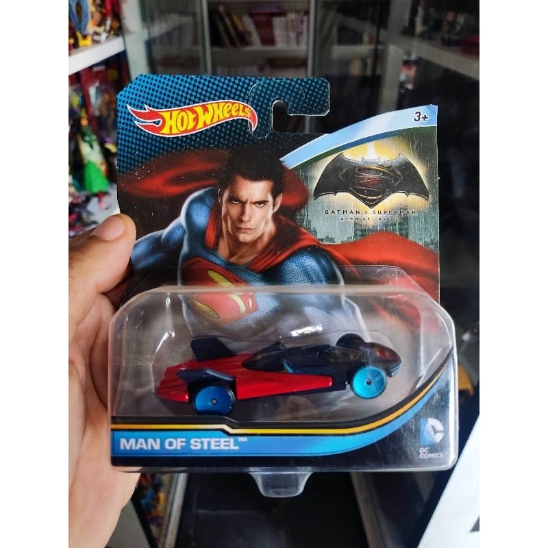 Miniatura Hotwheels Marvel & DC Superman Mulher Maravilha e outros
