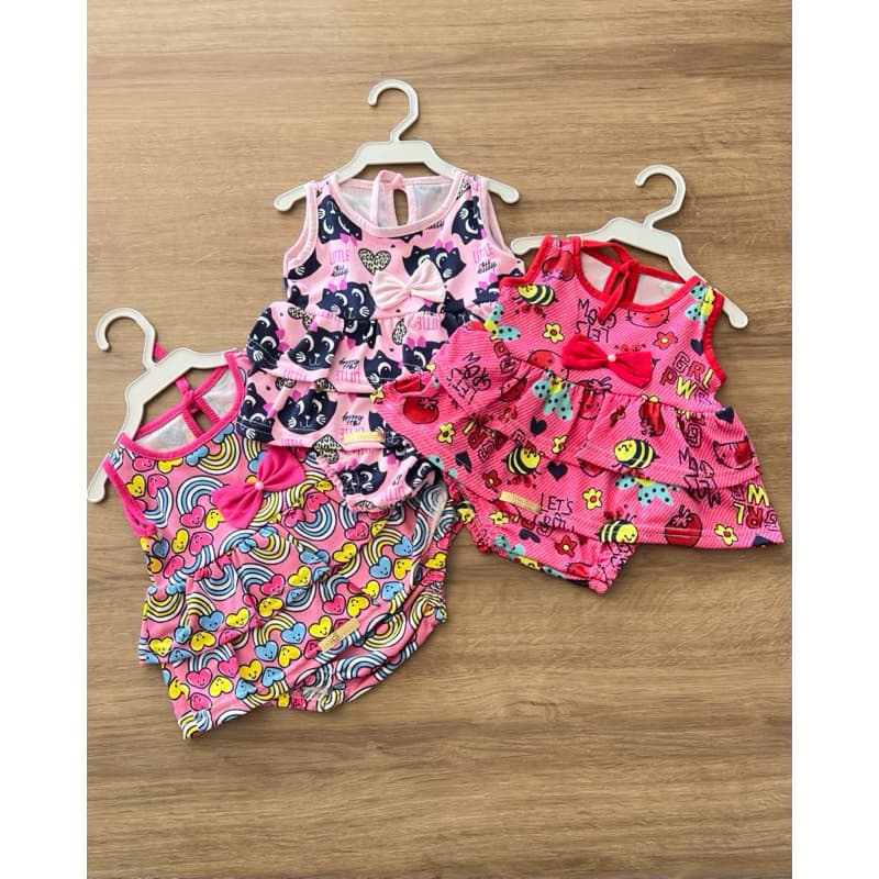 Roupa de Bebê Menina Kit com 3 bodys malha 0 a 3 meses Estampas Sortidas