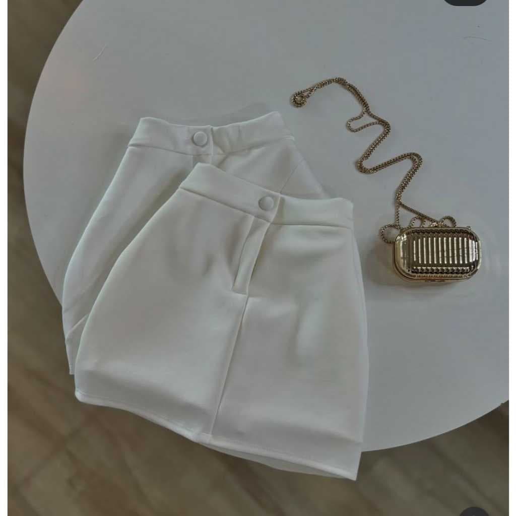 Short Saia com Short por baixa Feminino Neoprene com Cintura Alta Tendência com Detalhe de Botão